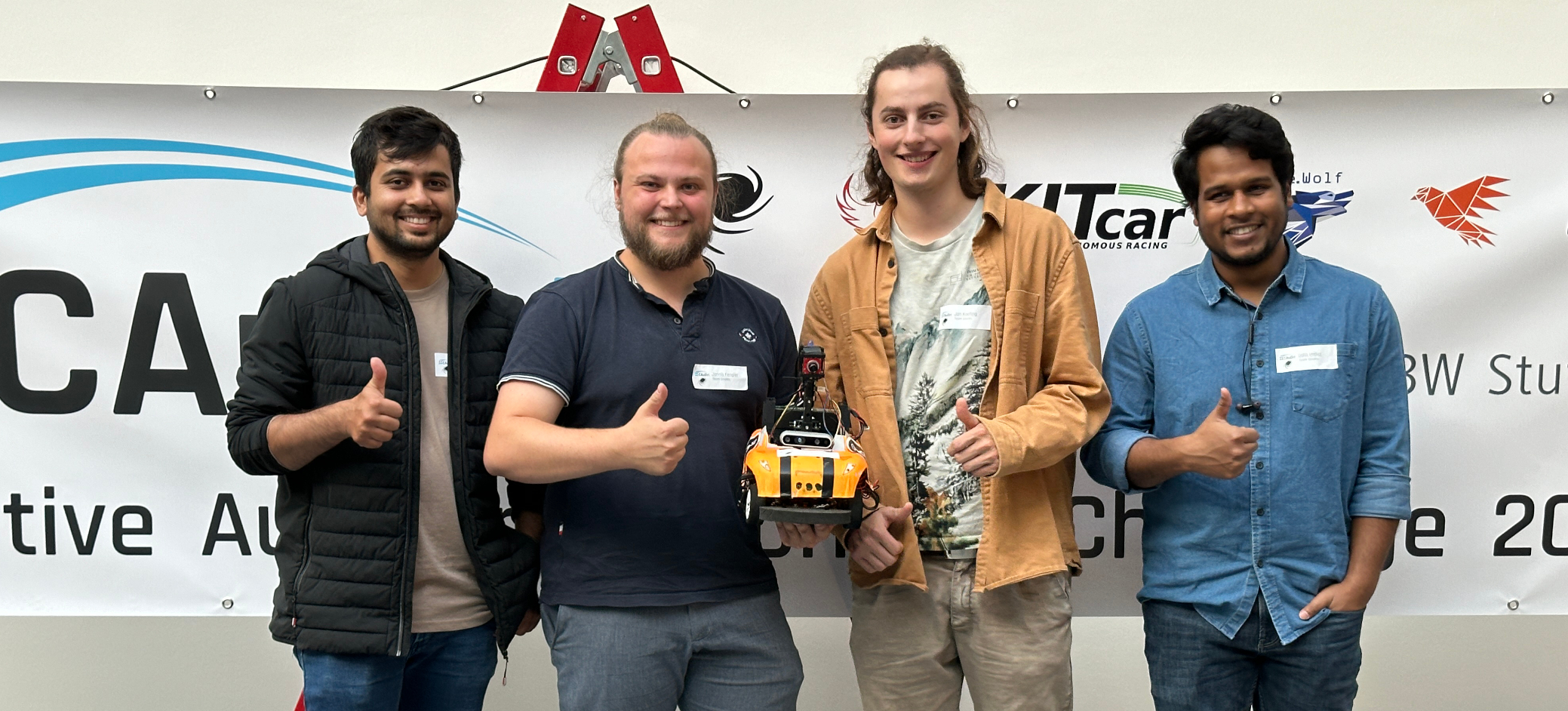 Carolo Cup Team 2023 (Kh Safkat Amin, Jannis Fengler, Jan Kölling und Galib Imtiaz)